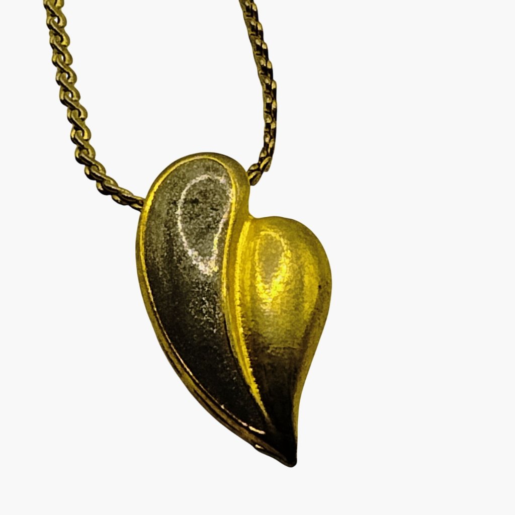 Heart Pendant Necklace Valentine Bronze Gold Tone Enamel 15$